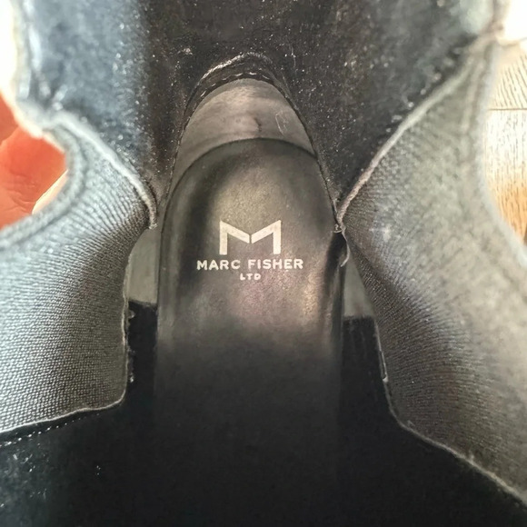 MARC FISHER Pirro Chelsea Lugsole Ankle Bootie - Picture 6 of 7